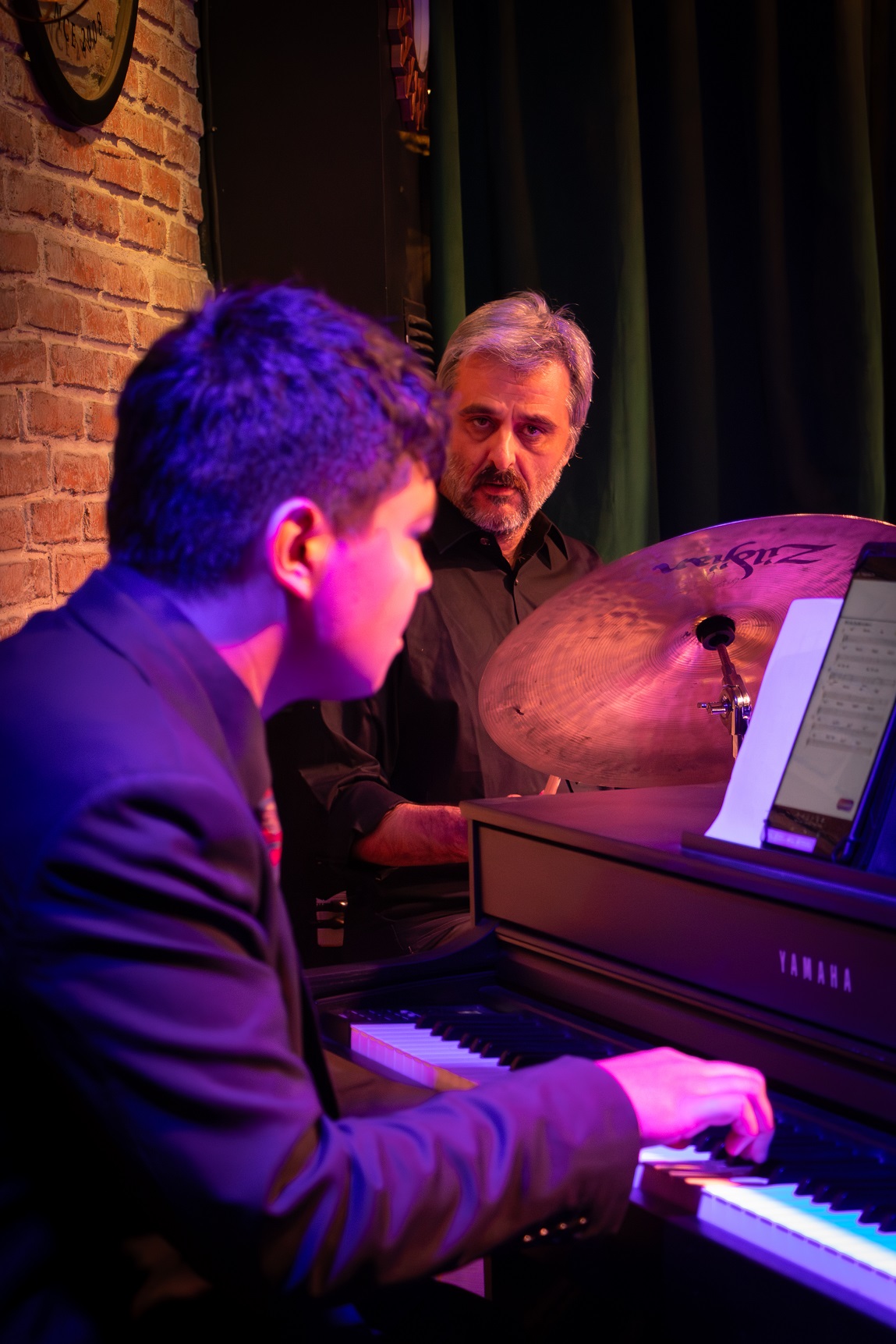 Ernesto Holman - Abstracciones sonoras y pictóricas