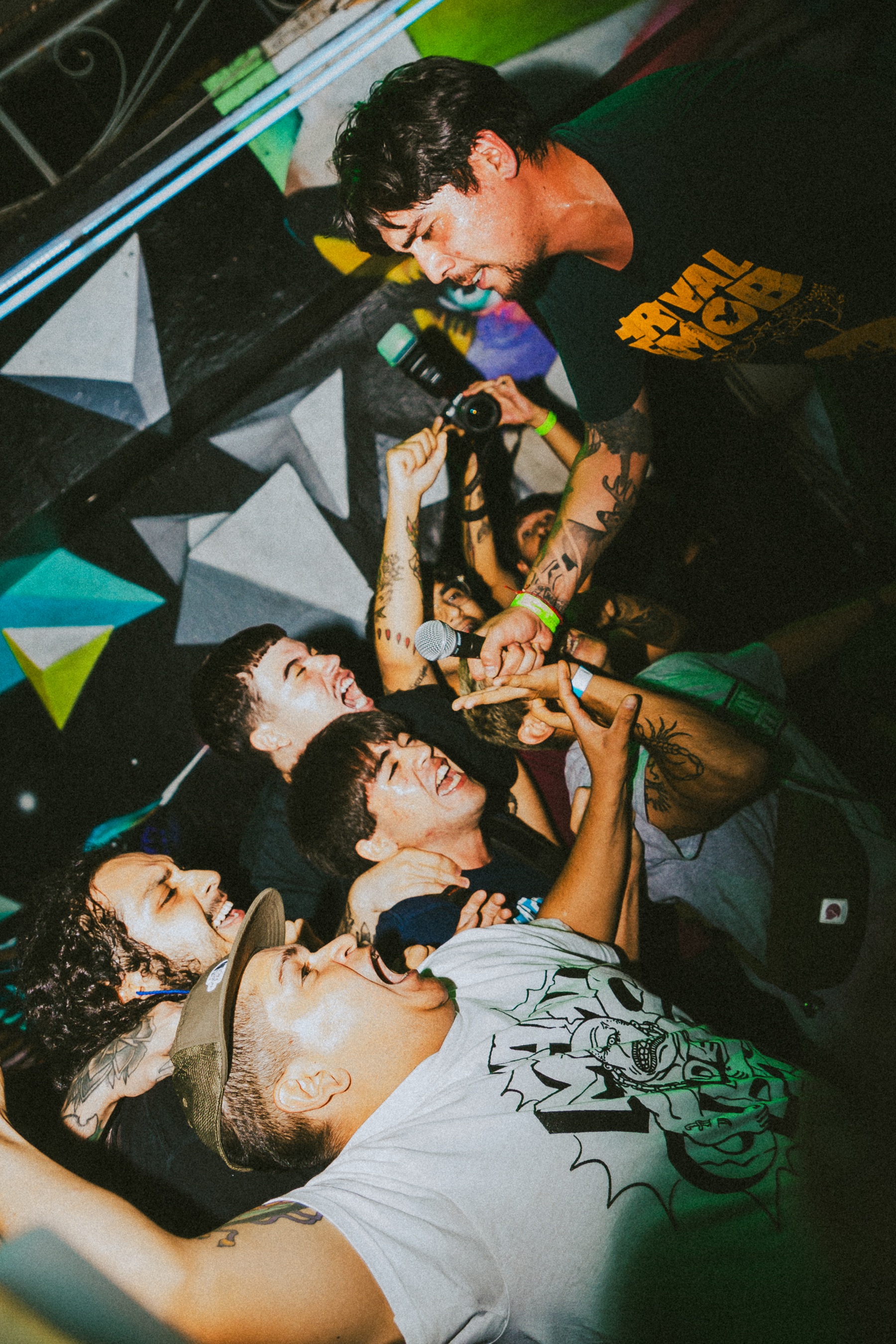 Glitterer - Febrary Tour