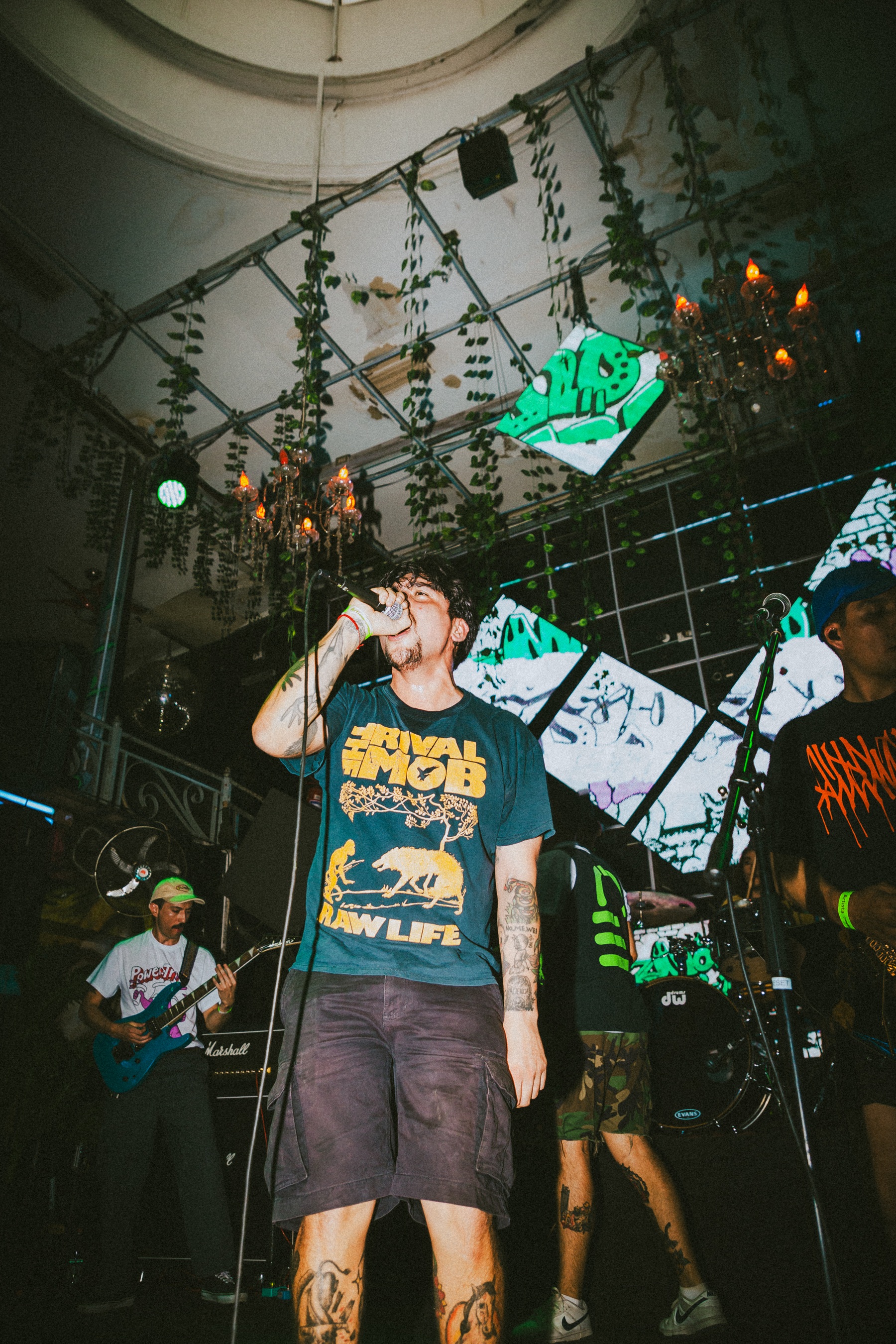 Glitterer - Febrary Tour