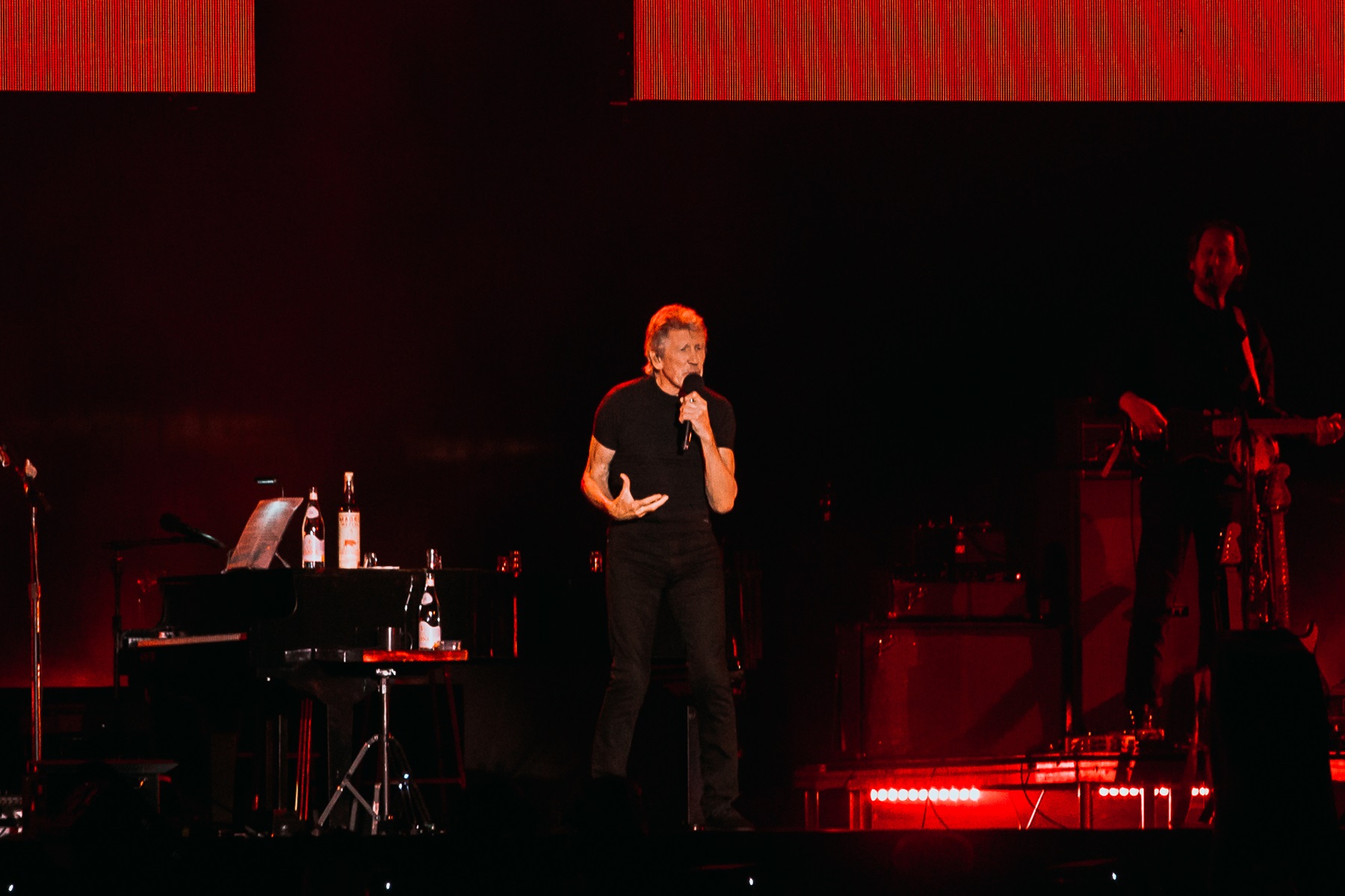 Roger Waters - This Is Not a Drill