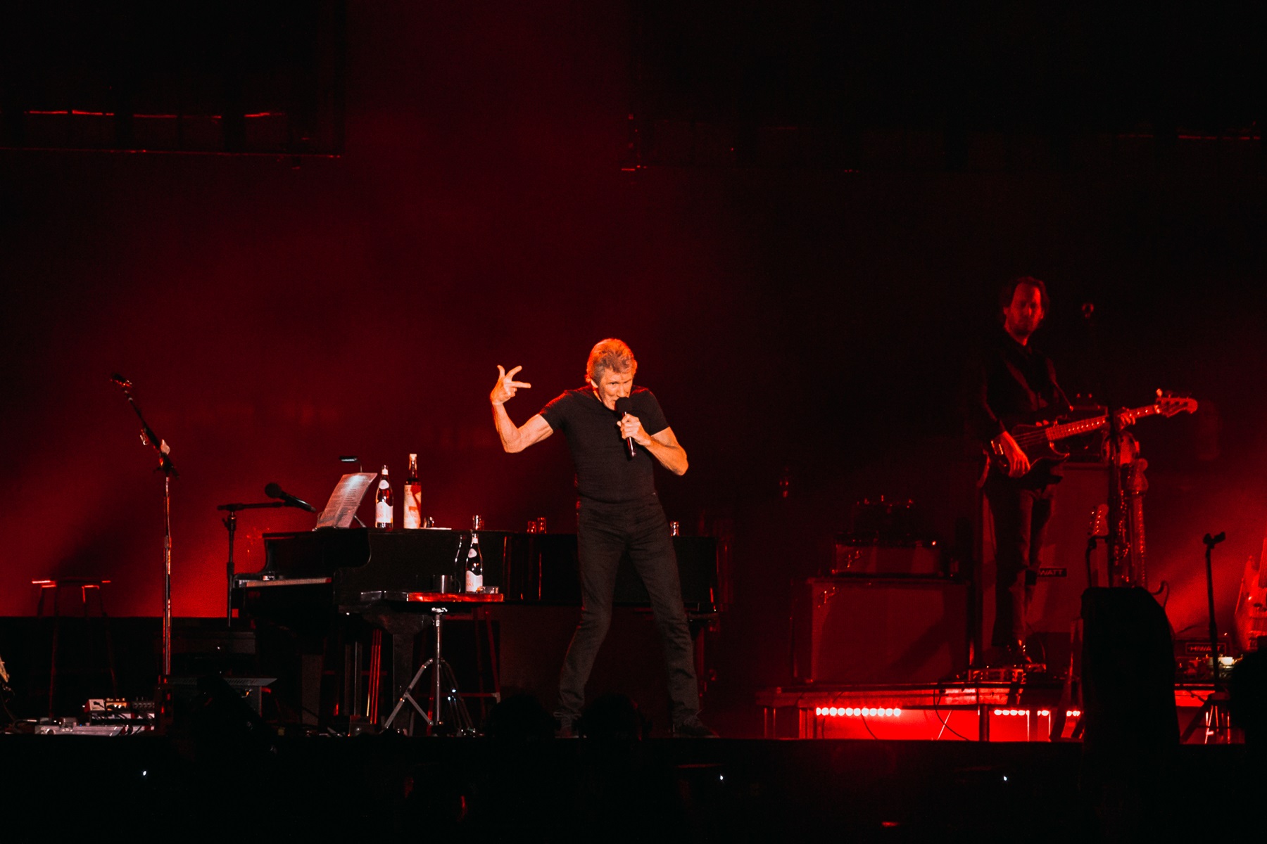 Roger Waters - This Is Not a Drill