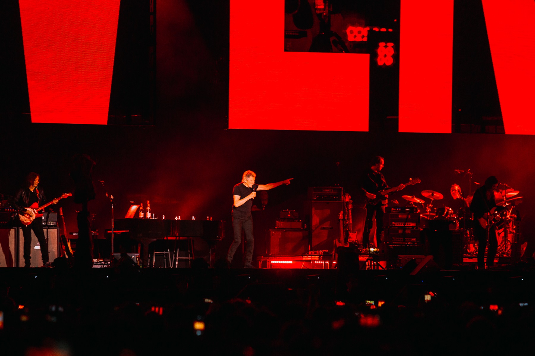 Roger Waters - This Is Not a Drill