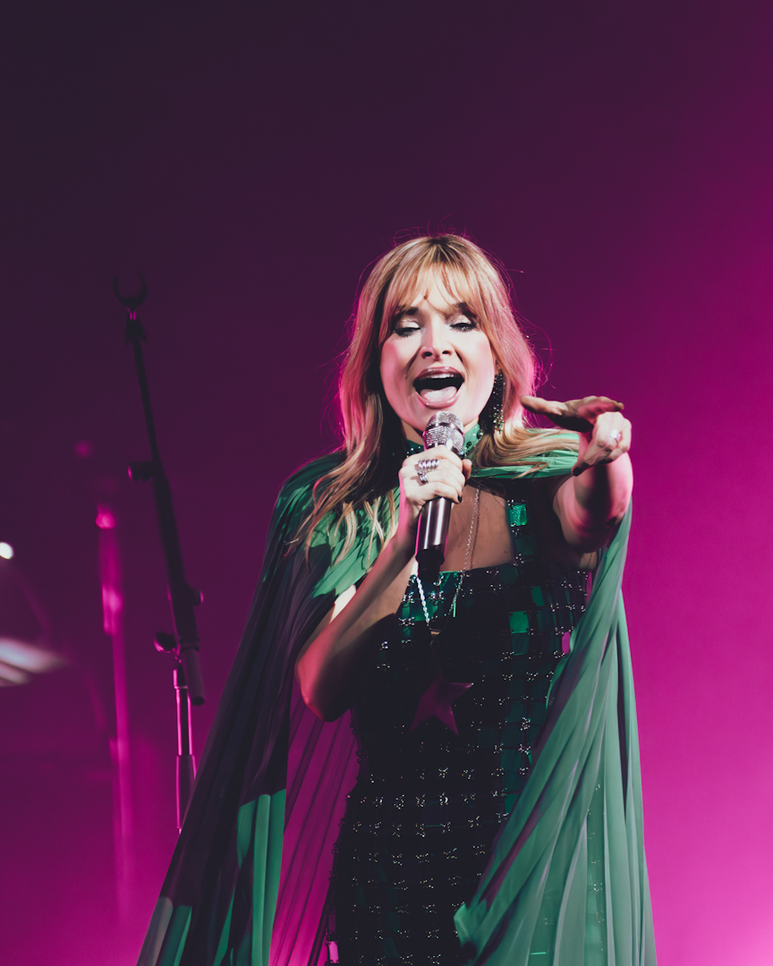 Nicole - Dame Luz Tour