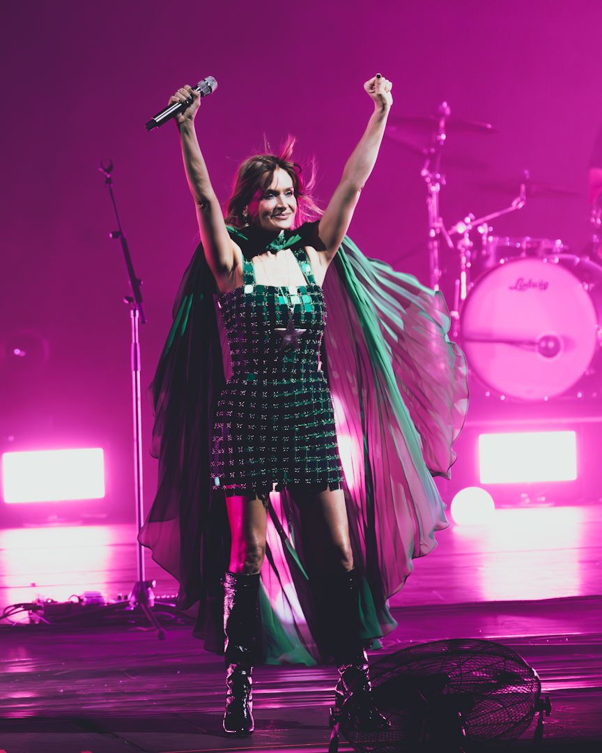 Nicole - Dame Luz Tour