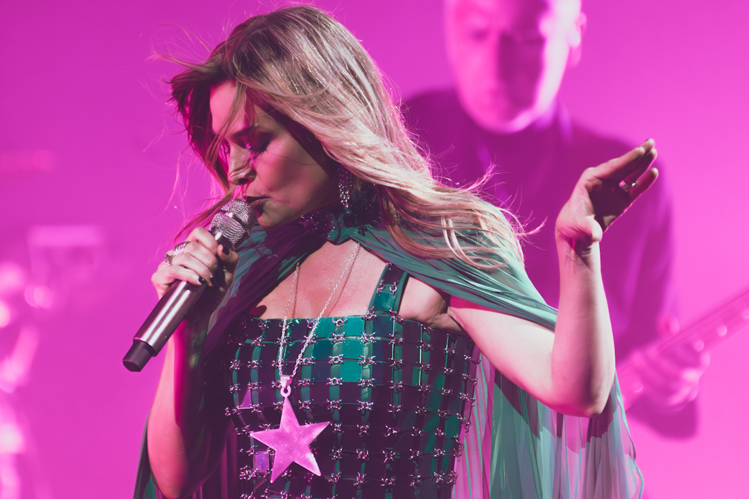 Nicole - Dame Luz Tour