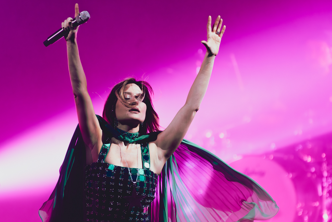 Nicole - Dame Luz Tour