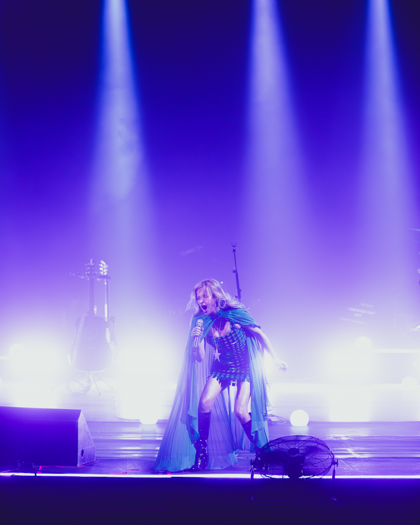 Nicole - Dame Luz Tour