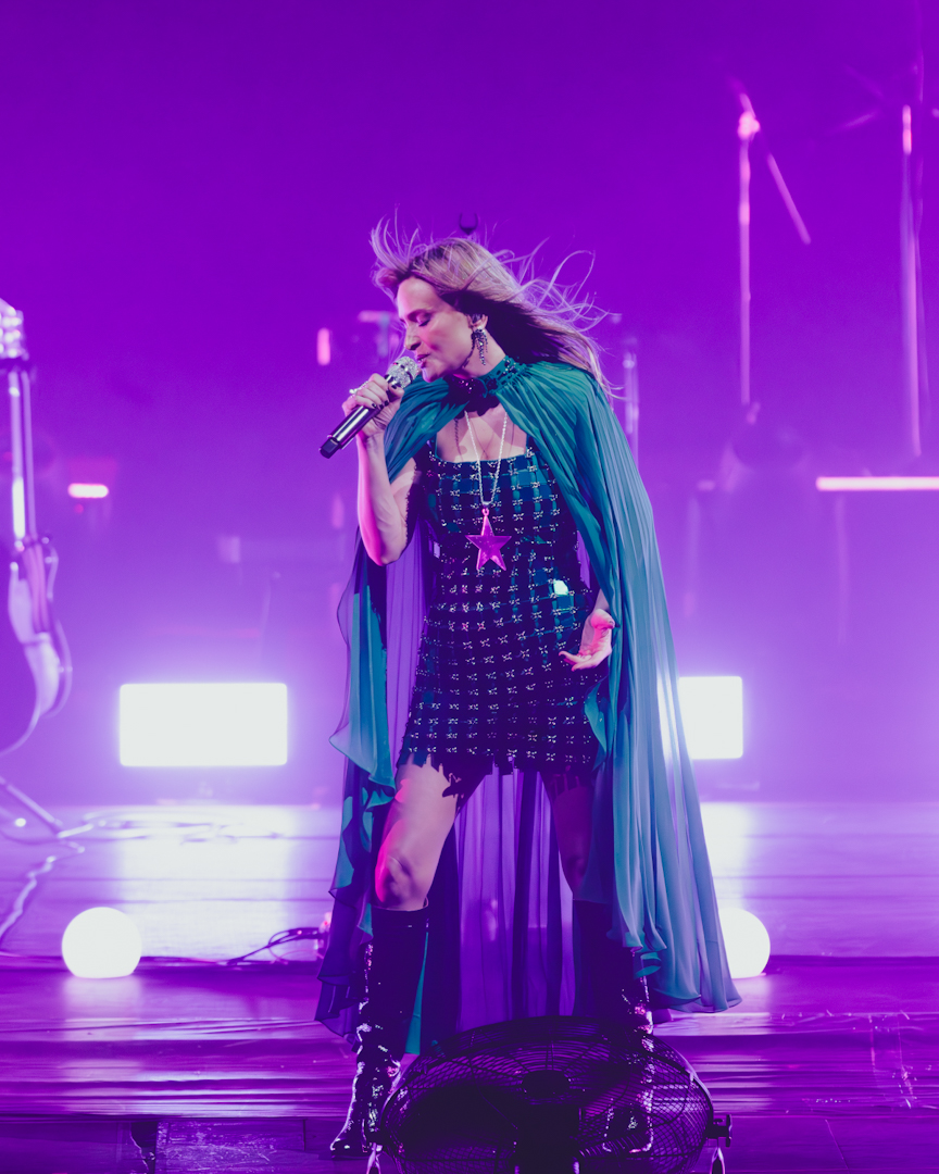 Nicole - Dame Luz Tour