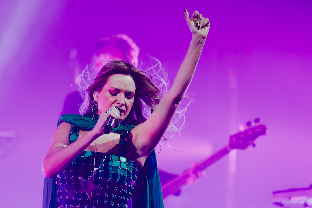 Nicole - Dame Luz Tour