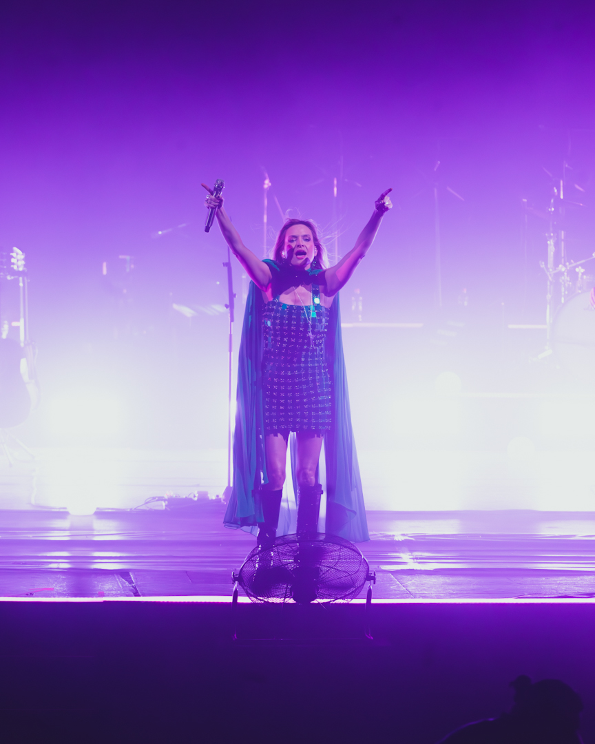 Nicole - Dame Luz Tour