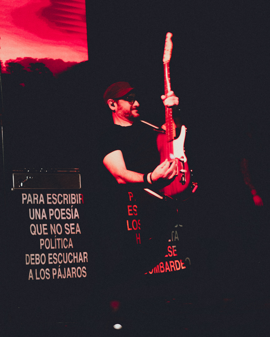 Tenemos Explosivos en Sala Metrónomo