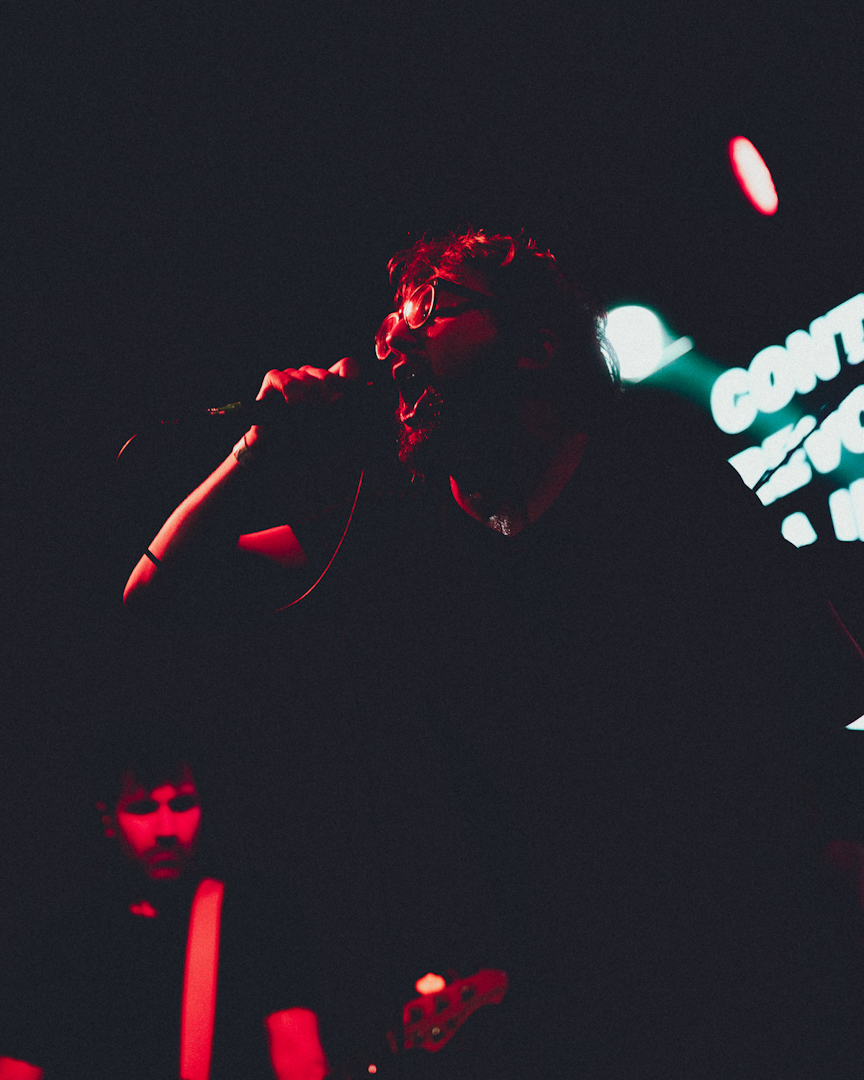 Tenemos Explosivos en Sala Metrónomo