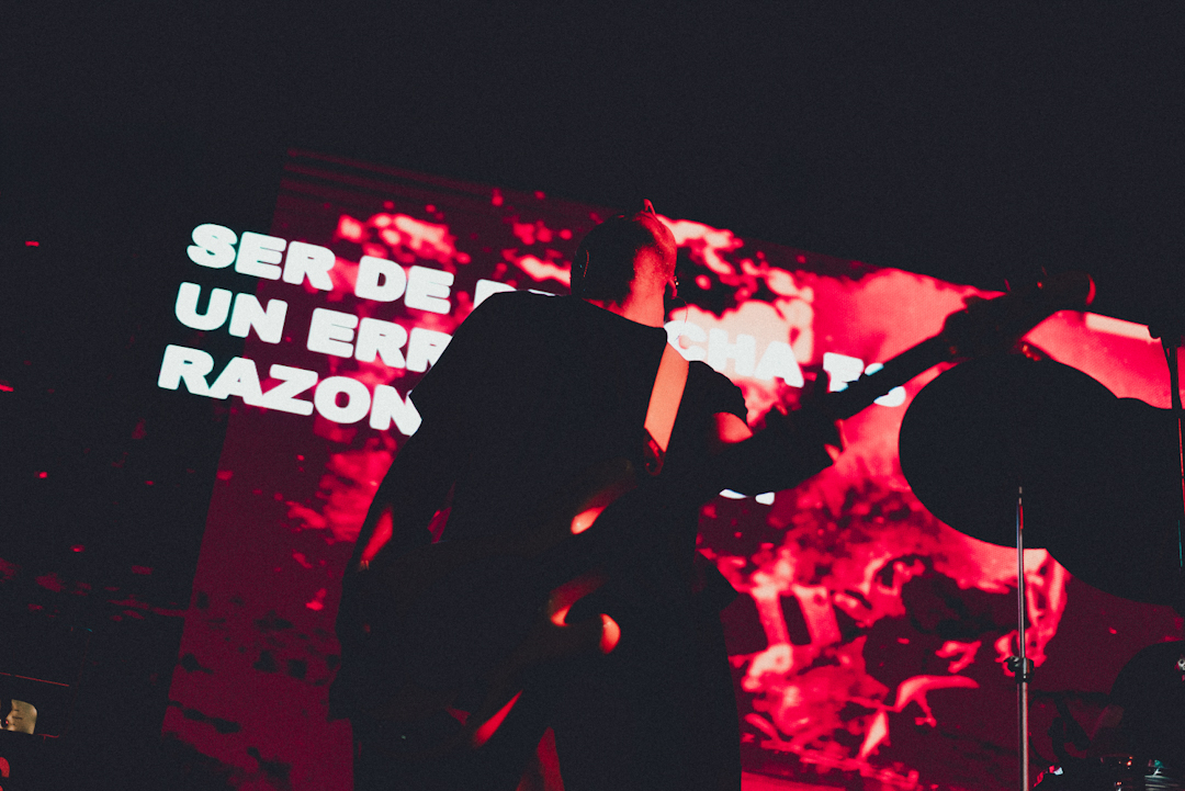 Tenemos Explosivos en Sala Metrónomo