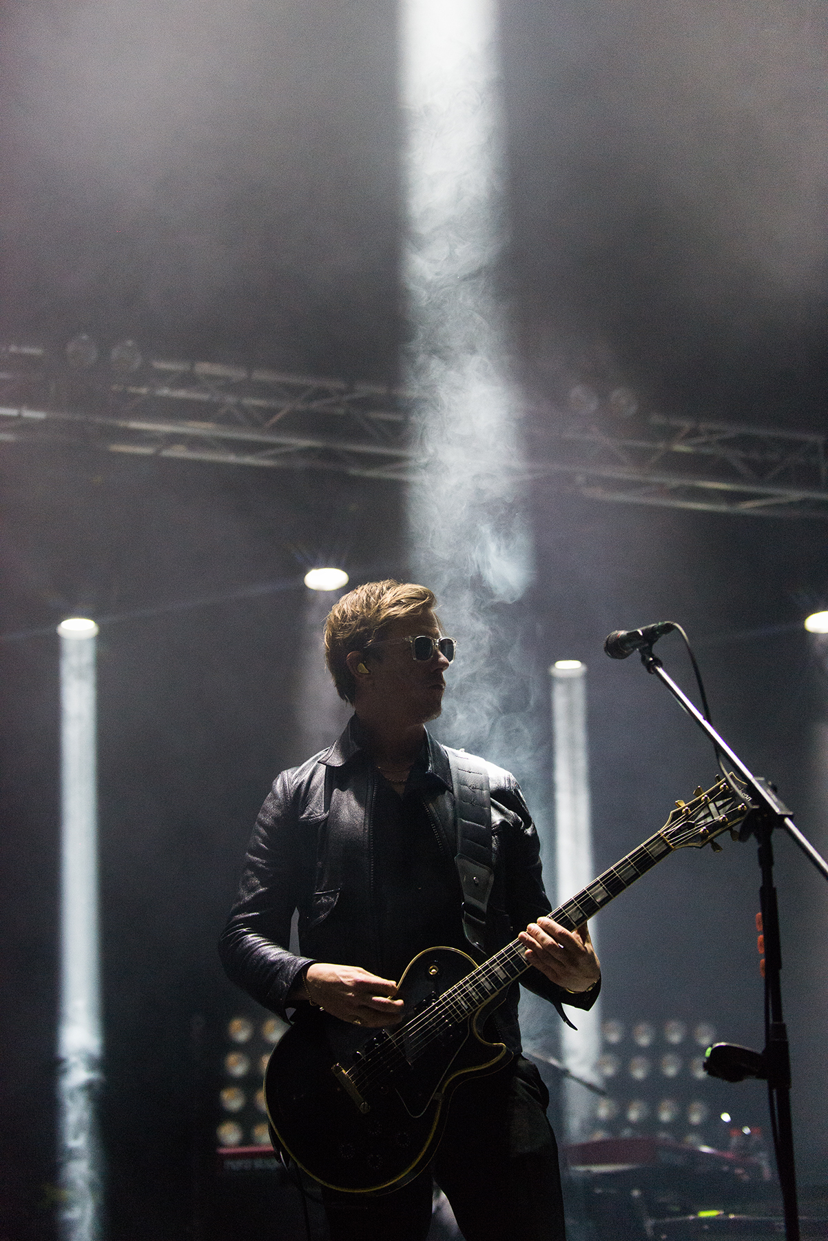 Interpol - "Turn on the Bright Lights" y "Antics"