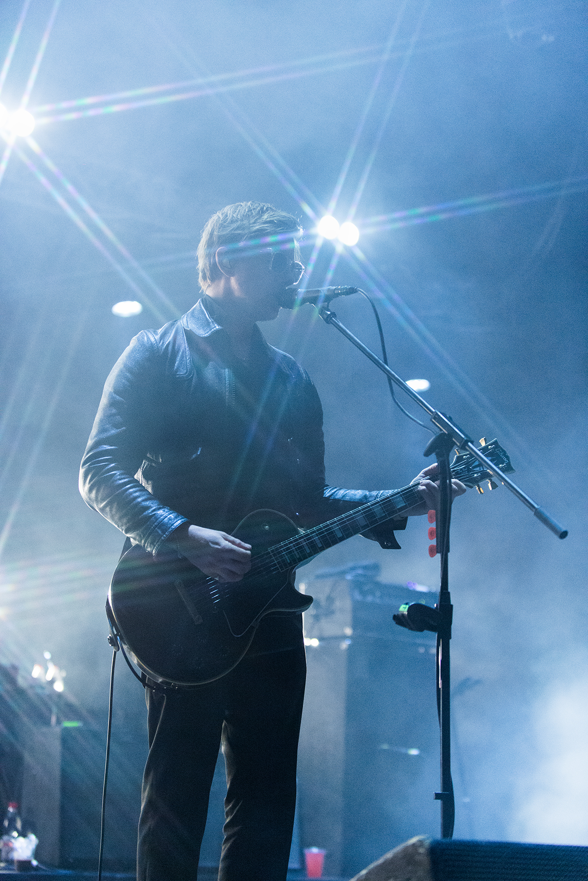 Interpol - "Turn on the Bright Lights" y "Antics"