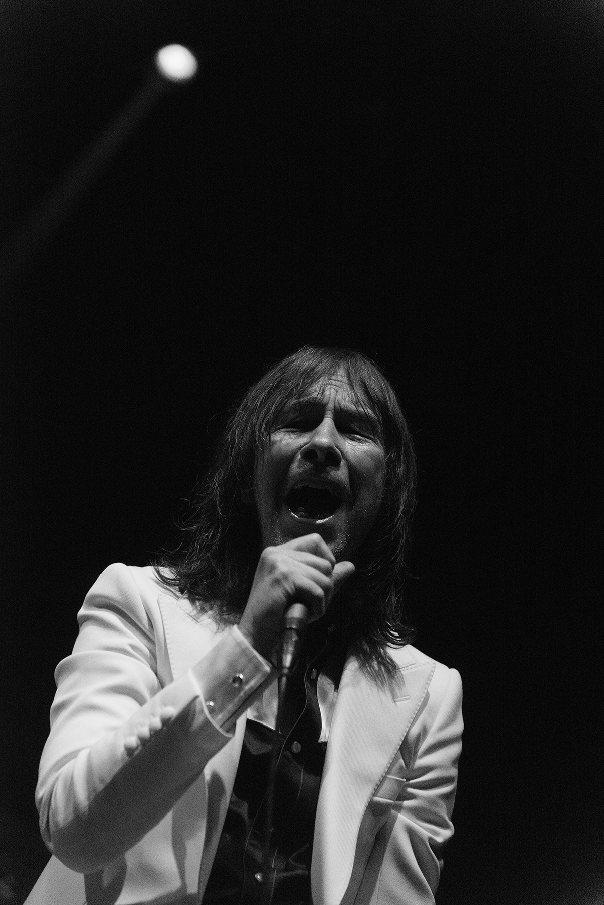 Interpol - "Turn on the Bright Lights" y "Antics"