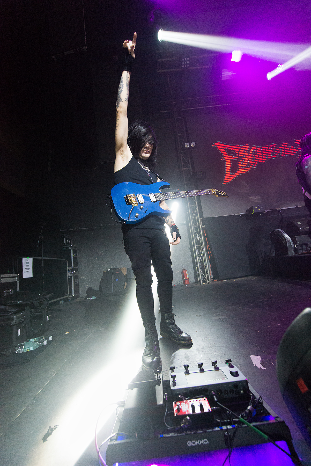 Escape the Fate - This War Is Ours