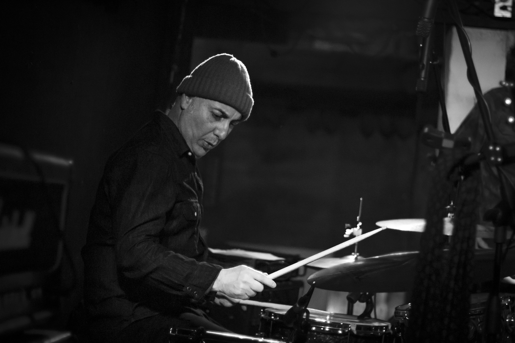 González y Los Asistentes - Casa de Salud