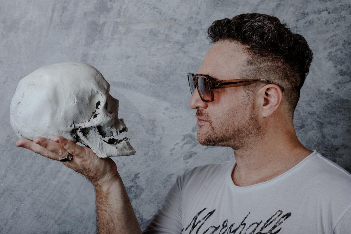 Jeffry Fischman debuta como solista con el sencillo "Alejándome de Ti"