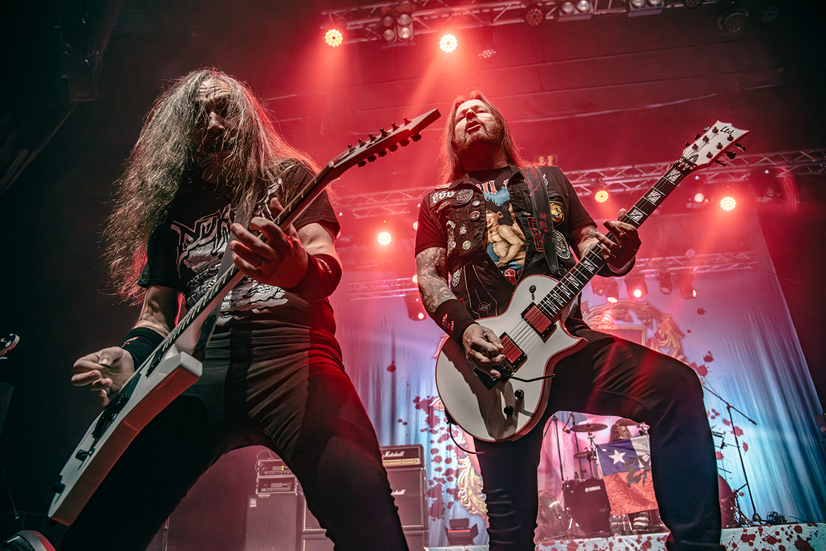 Exodus: La sangre sigue fluyendo