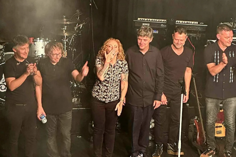 Videos: The Gathering regresa con la formación de "Mandylion"