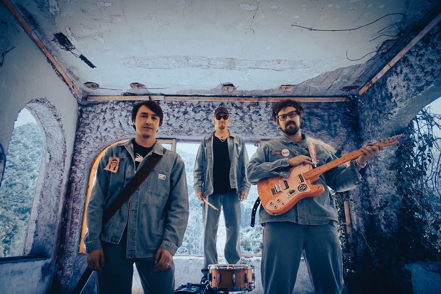 Plumas retoma su costado rockero en nuevo single