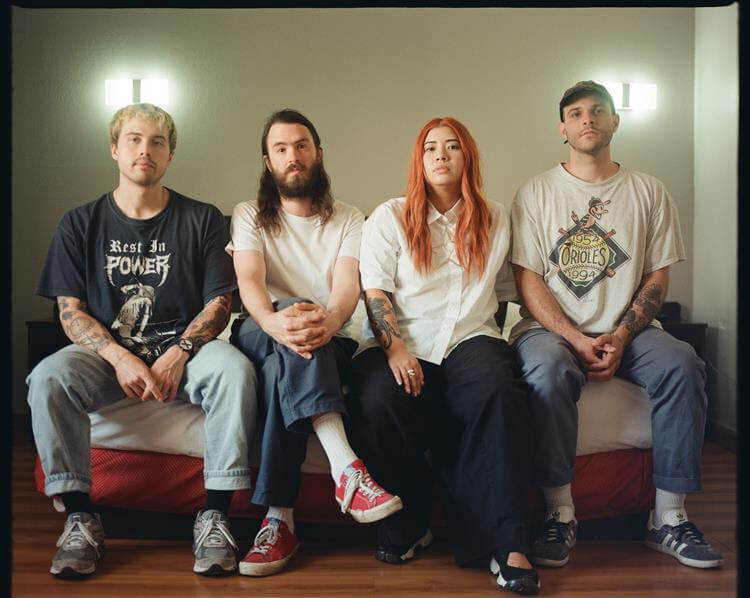 Post hardcore veraniego: Glitterer visitar� Chile