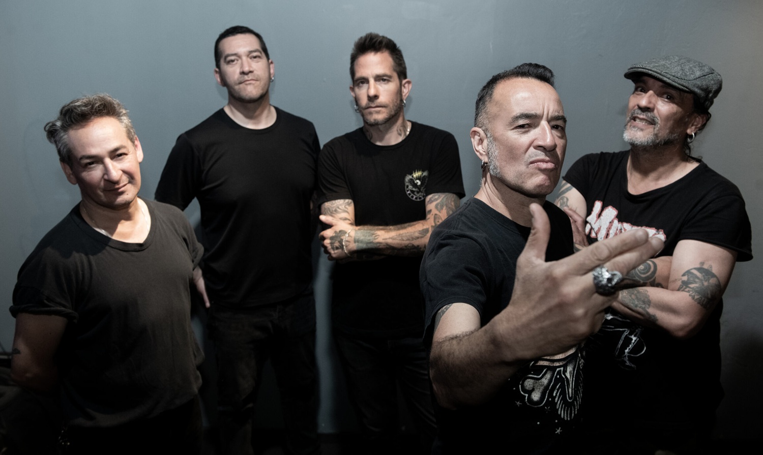 Fiskales Ad-Hok: Erguido frente a todo