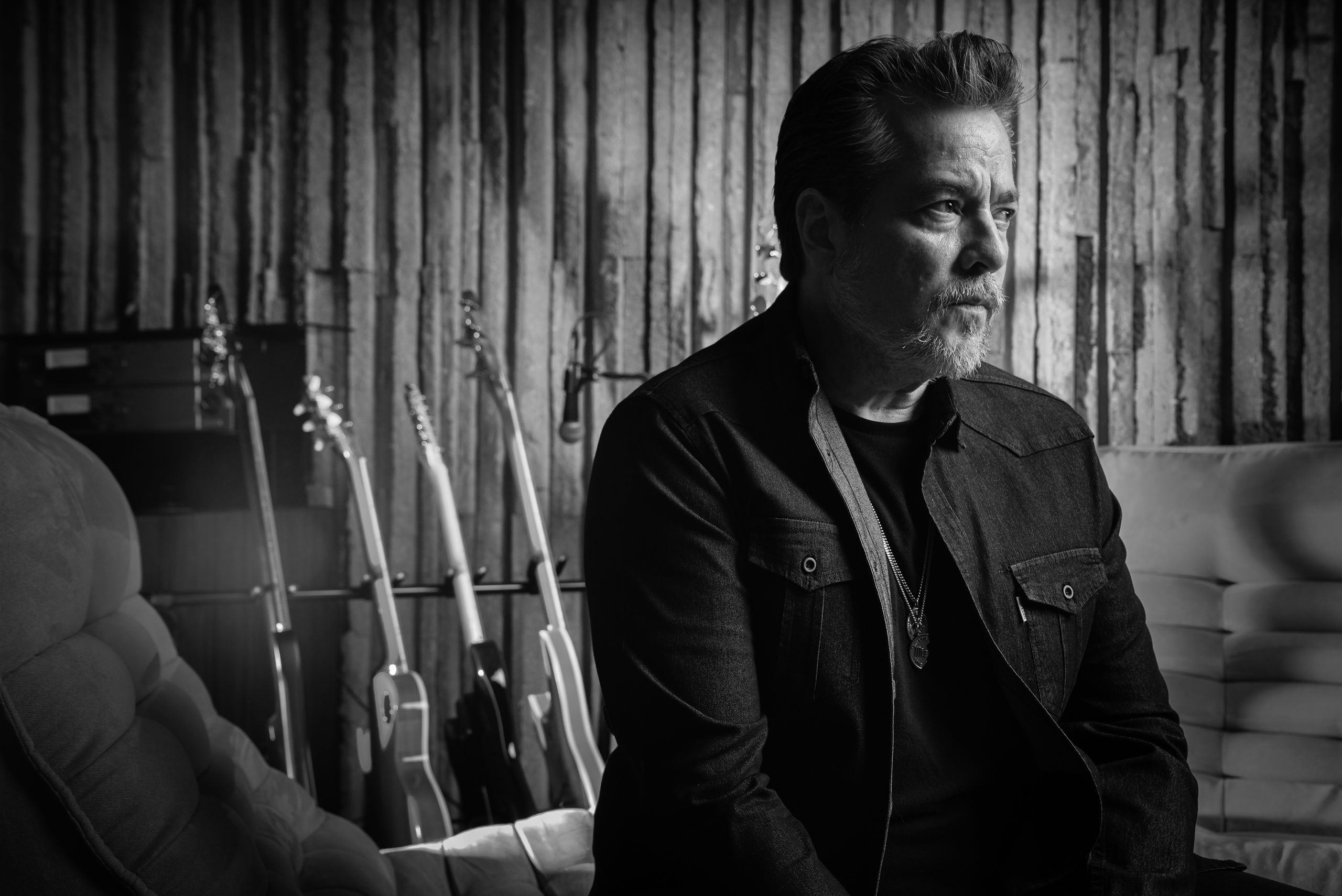 John Garcia programa su regreso a Chile