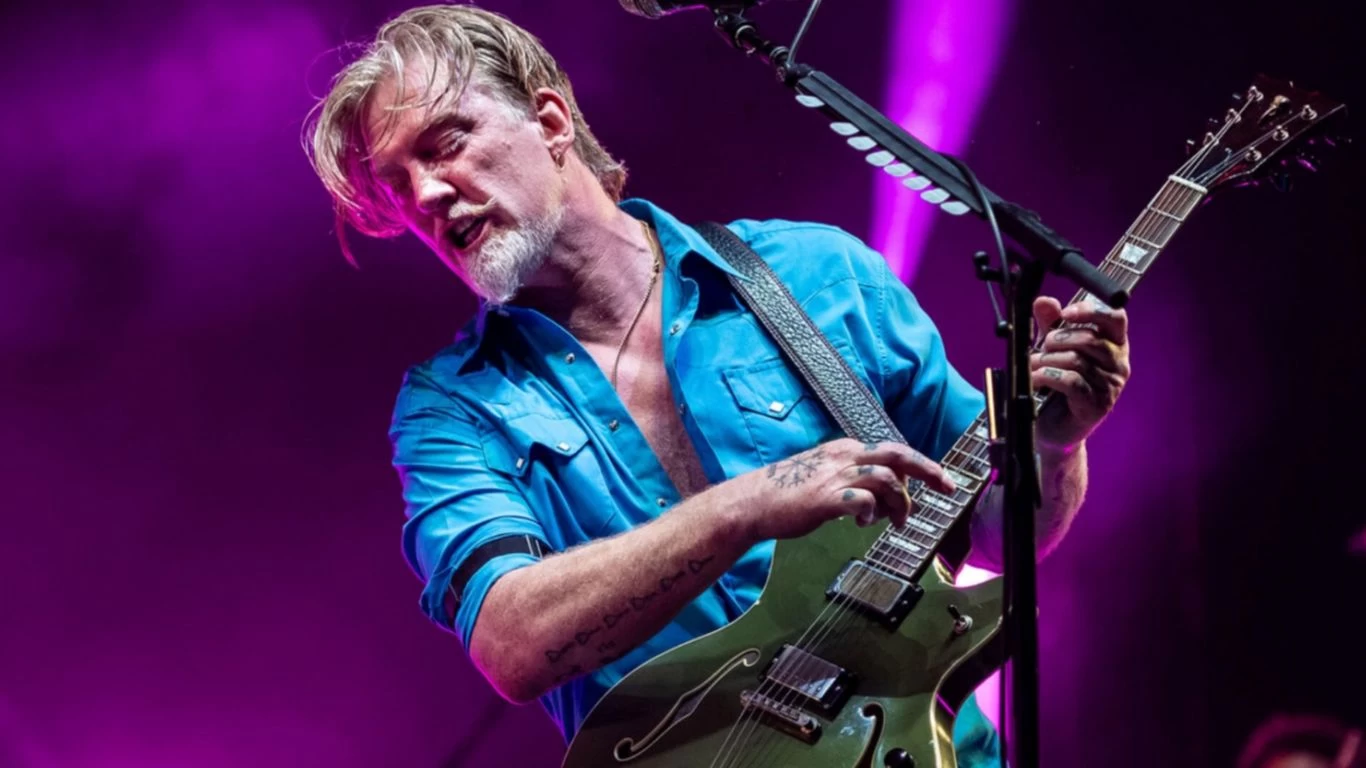QOTSA cancela gira europea por emergencia de Josh Homme
