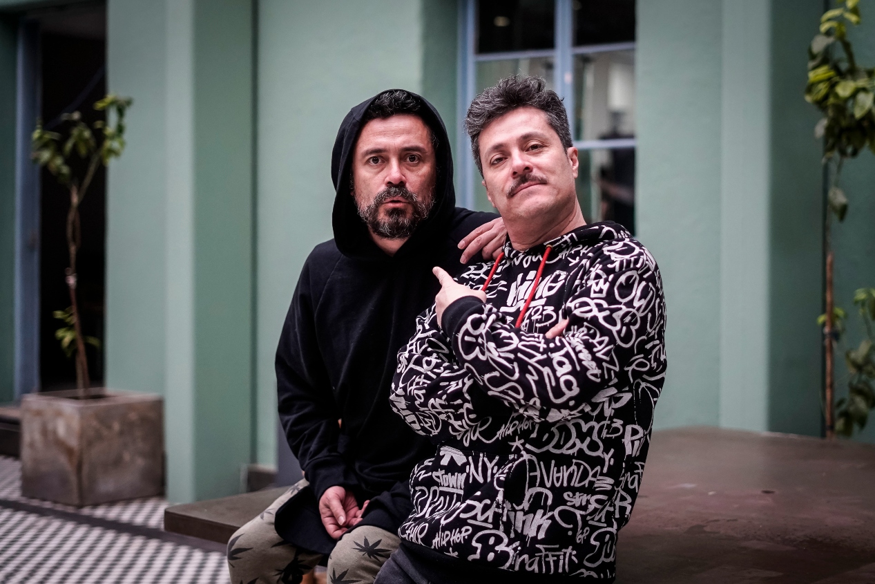 Hermanos Ilabaca presentará sus remixes en varios escenarios