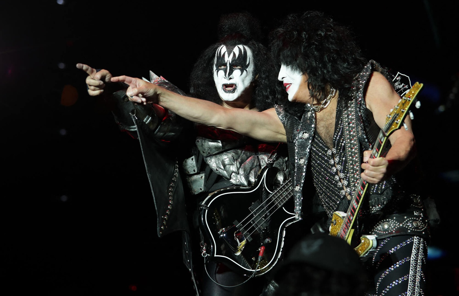 Gene Simmons revela que KISS está de vuelta en el estudio