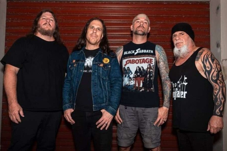 Left to Die anuncia su álbum debut y entrega adelanto con 'Archangel'