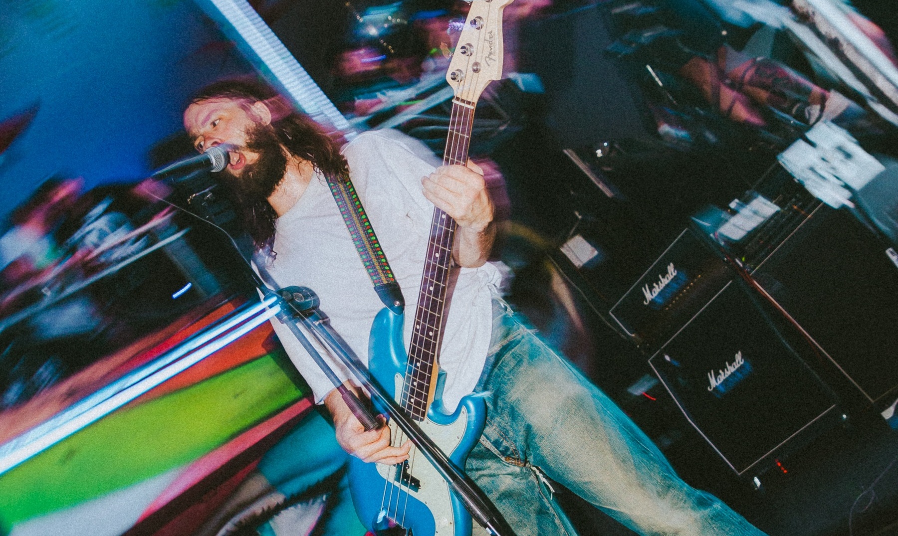 Glitterer: Entrega honesta y sin artificios