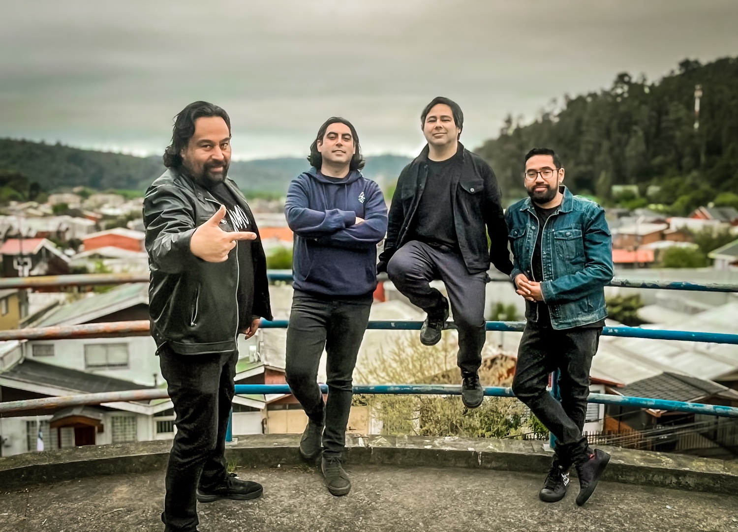 Pegotes reinventa clásicos en un nuevo álbum