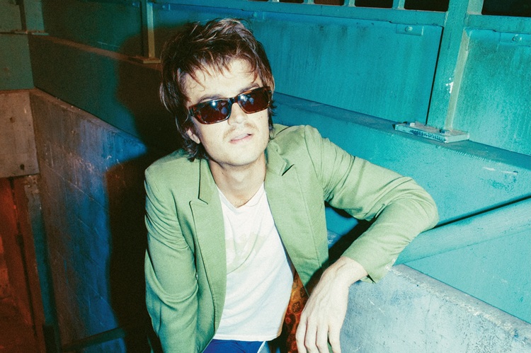 Djo: La encrucijada del doble