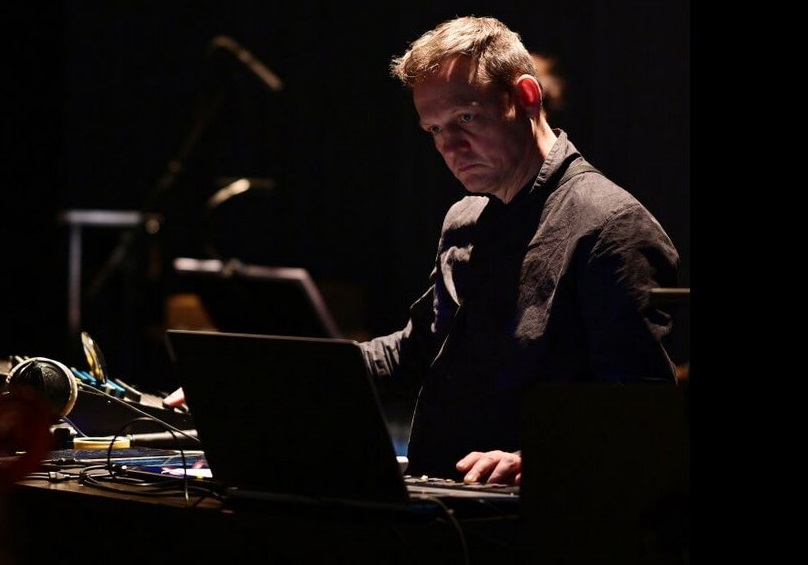 ''Wave Weave - Sono Obi'': Alva Noto editará EP con la música que creó para una exposición textil japonesa