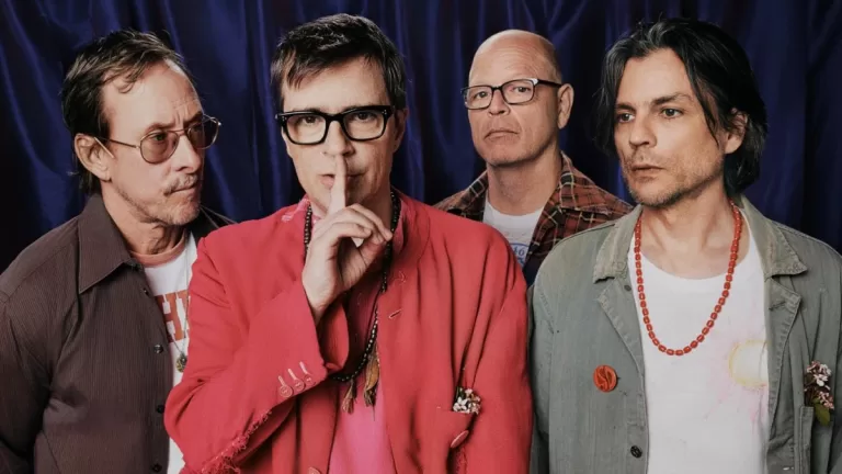 Weezer invita a Tony Hawk y Curry Barker en su nuevo video