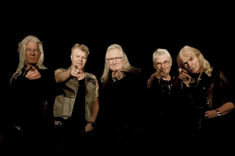 Picture regresa a Chile por partida doble