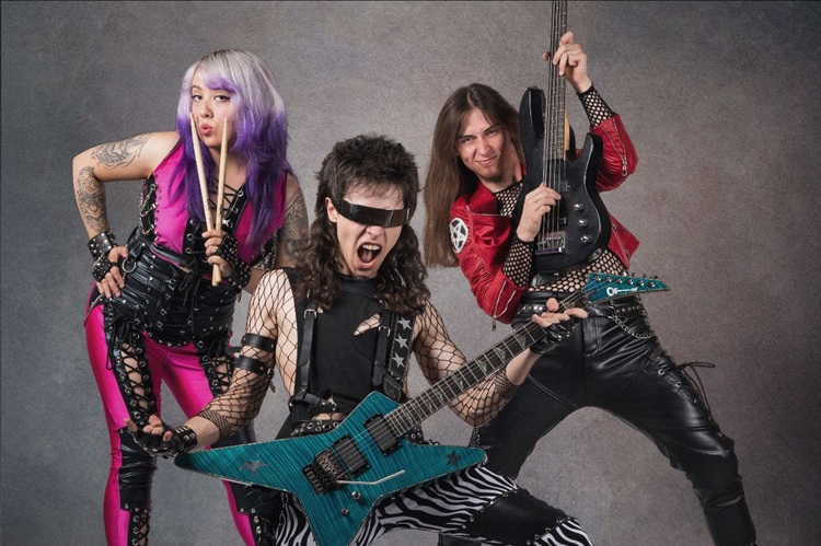 Force presenta su álbum debut