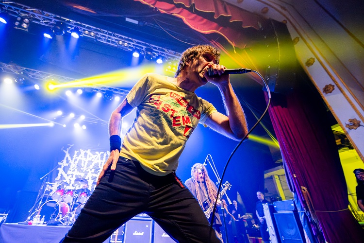 Napalm Death & Lucifer: Todo está conectado