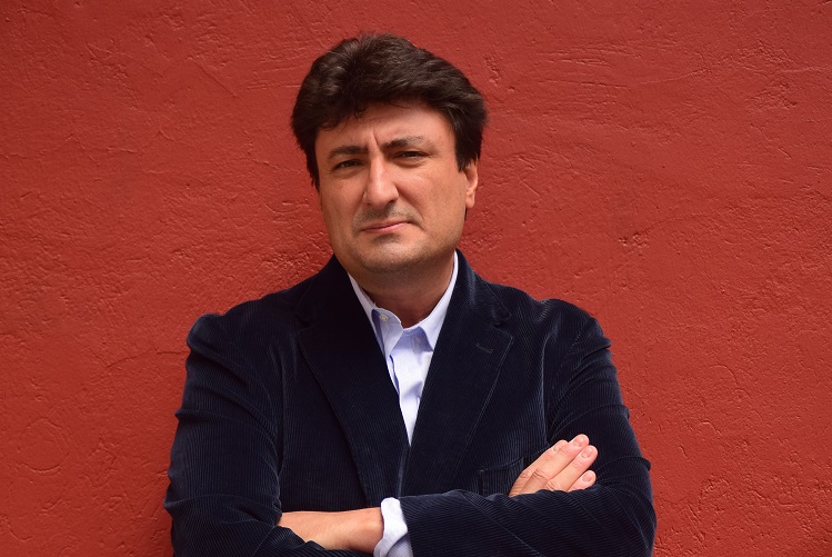 Mario Amorós: "Víctor Jara es un símbolo universal"