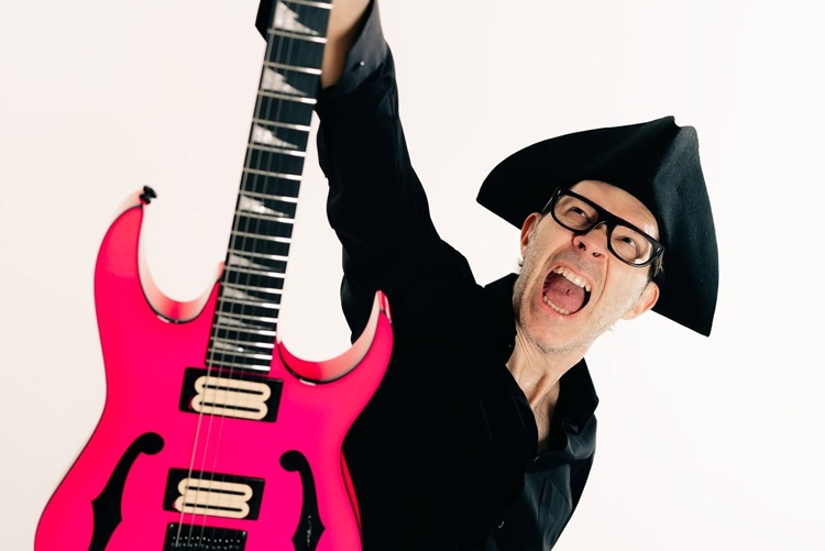 Concurso: Paul Gilbert regresa a Santiago este 4 de septiembre
