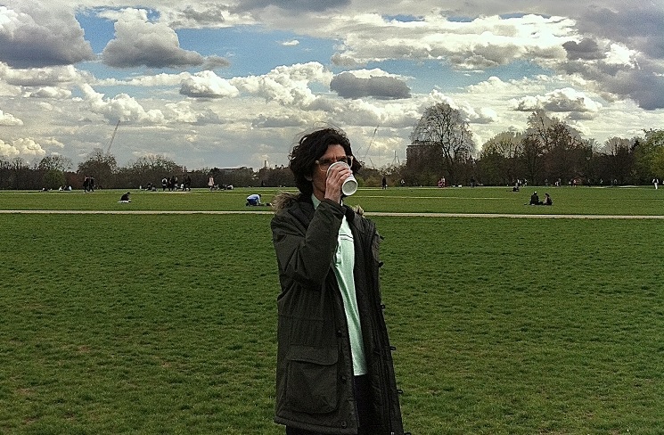 Zuecokimonomagnetico lanza su primer single en casi dos décadas