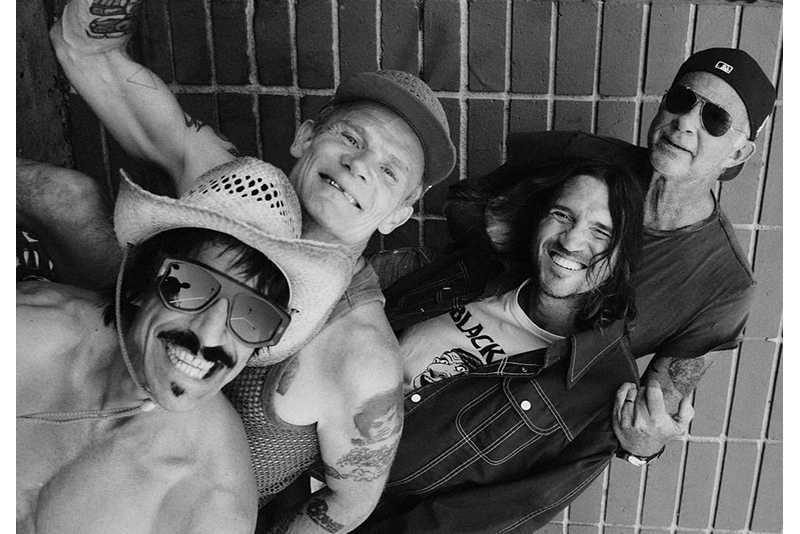 Red Hot Chili Peppers comparten extracto de nueva canci�n