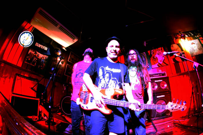 Desde Perú: Kurandera llevará su rock a Bar de René