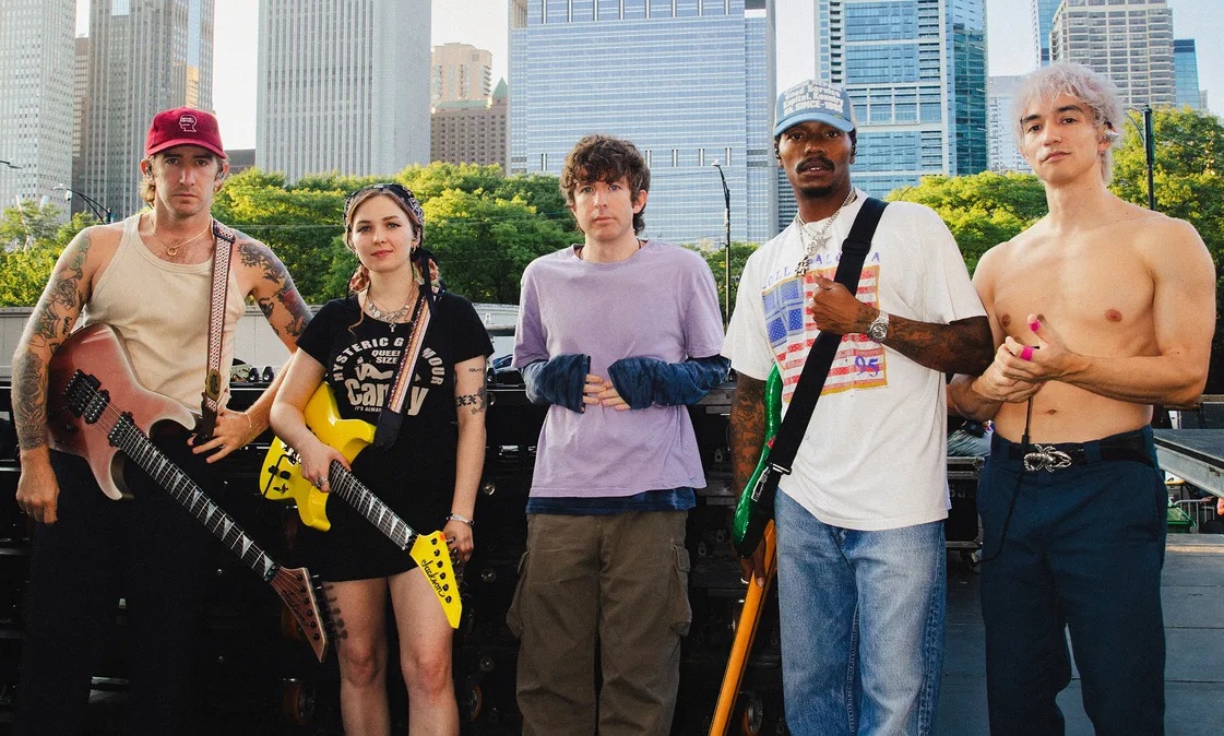 Turnstile reversionará las canciones de ''NEVER ENOUGH'' con Elton John, Hayley Williams y más