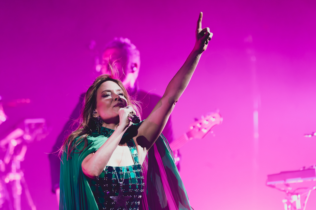 Nicole - Dame Luz Tour