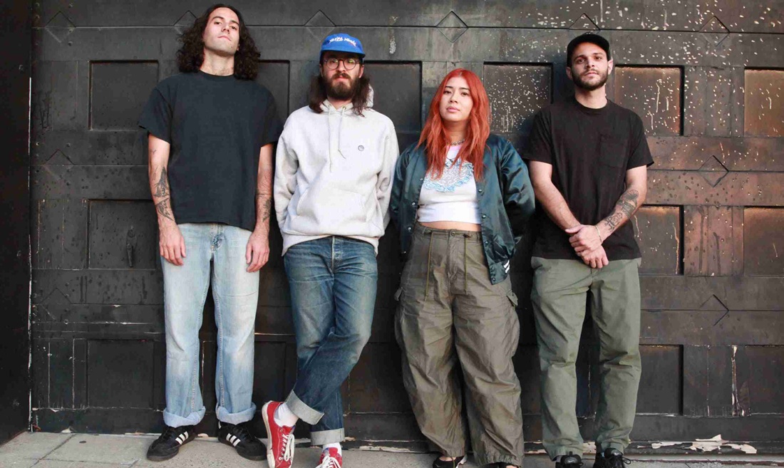 Glitterer: ''Considerando la energía del público chileno, sé que será una experiencia increíble''