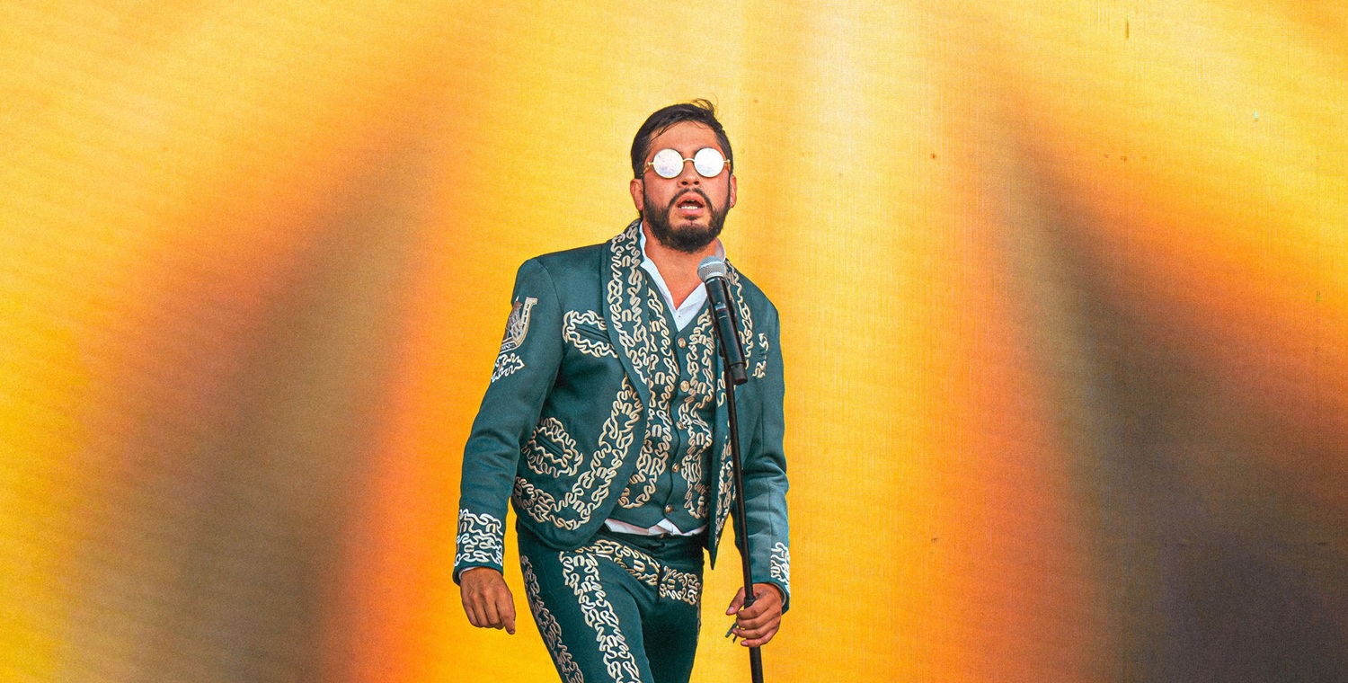 Cristóbal Briceño va por su primer Teatro Coliseo